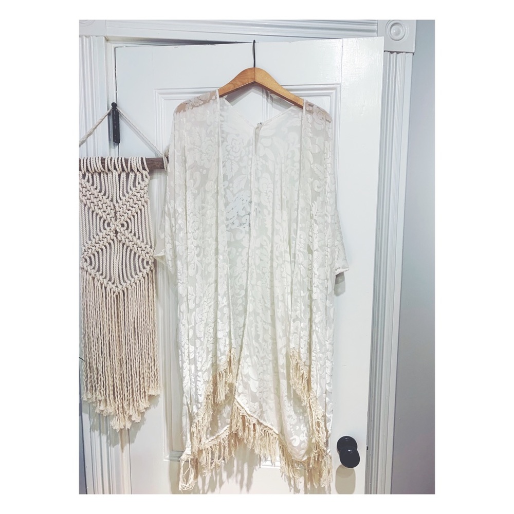 Gypsie Boho Kimono, white with fringe